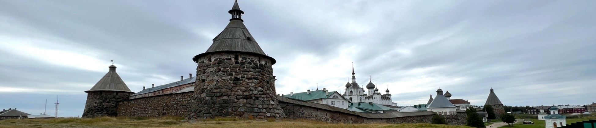 Соловецкий монастырь в Белом море