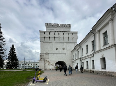 Знаменская башня и земляной город